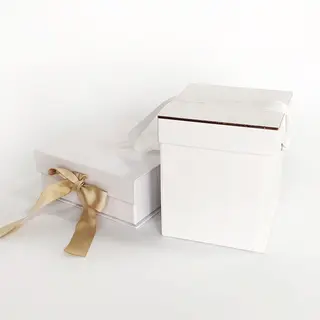 PB044 White Gift Box Bridesmaid