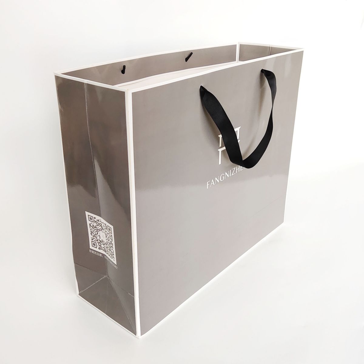 Custom Printed Apparel Paper Shopping Bag