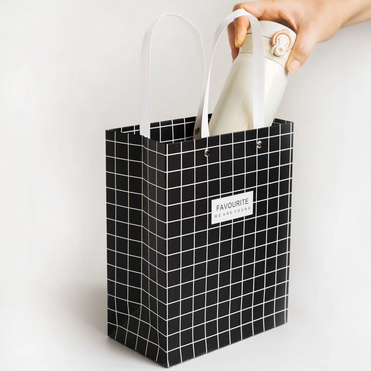 GB107 Paper Shopping Bag With Handles