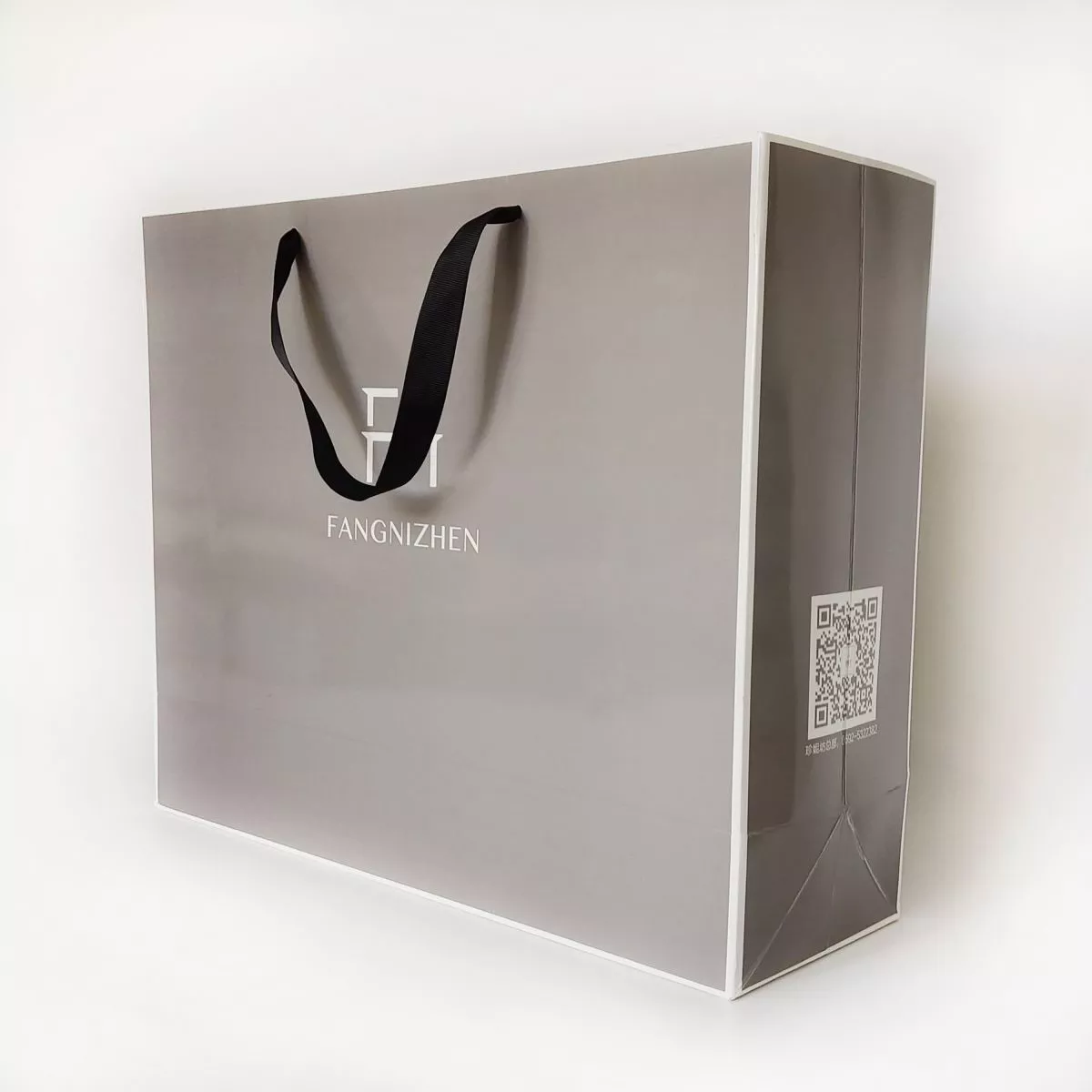 GB019 Apparel Paper Shopping Bag