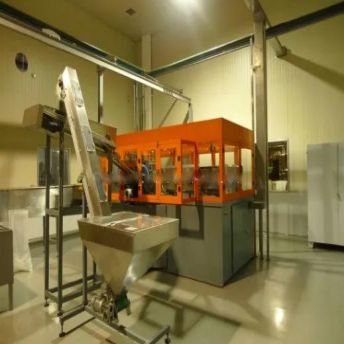 3600 BPH Fully Automatic Linear Blow Molding Machine