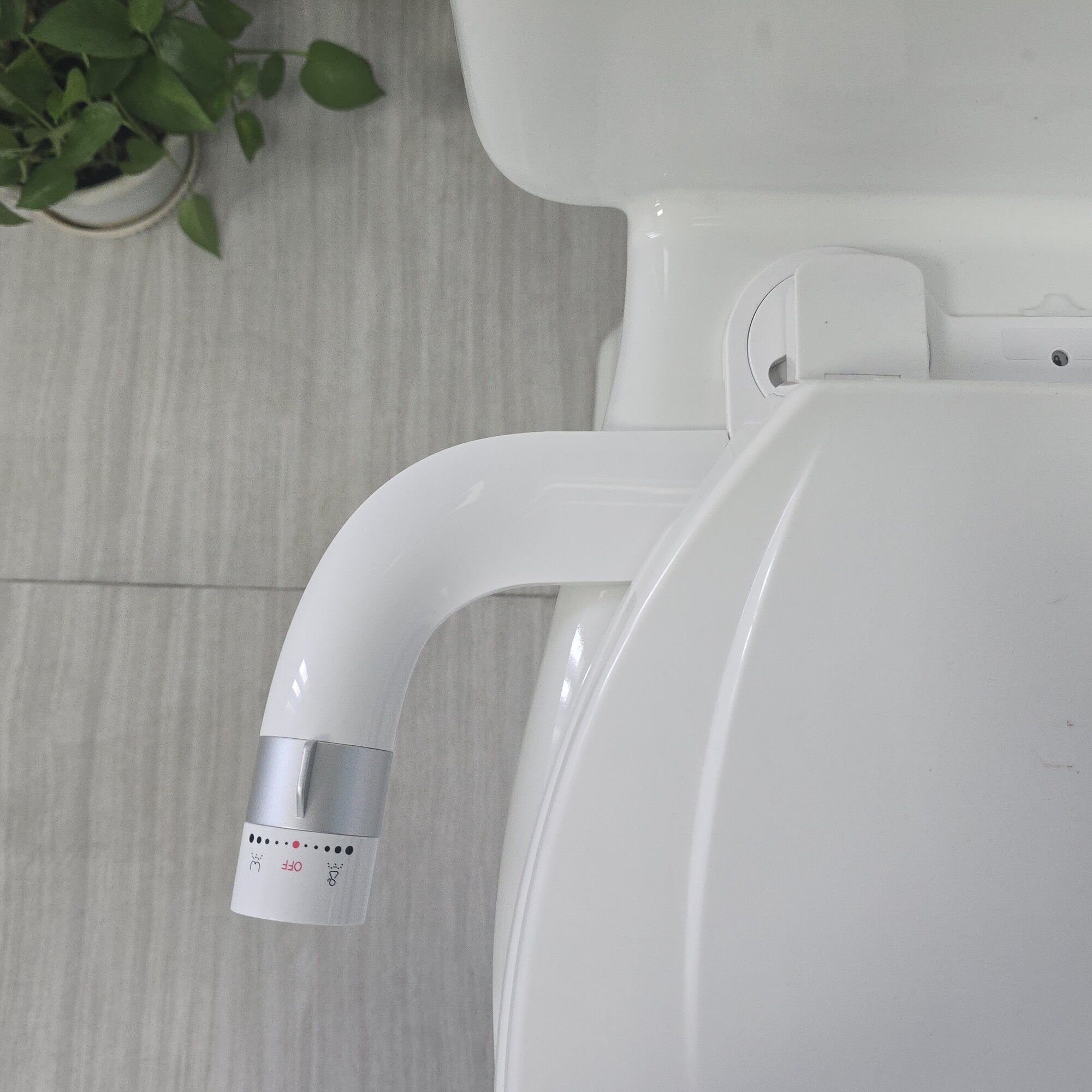 Small Bidet Attachment Dual Nozzle With Nozzle Self-cleaning