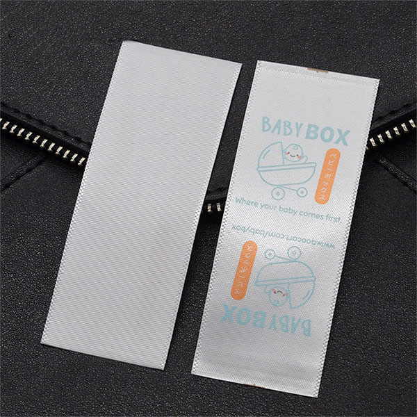 Side Folded Personalized Satin Printed Neck Label