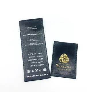 Custom Center Fold Silk Clothing Printed Label