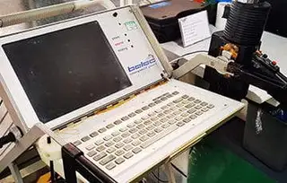 Máquinas avanzadas: espectrómetro de emisión