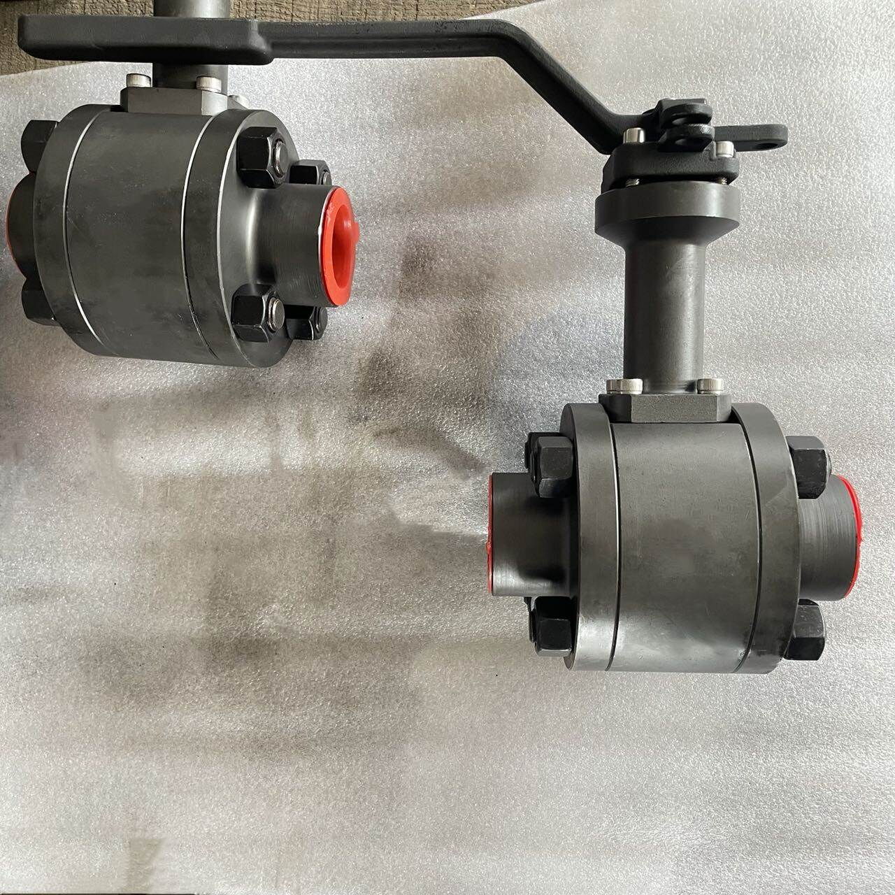 API 608 Three-pieces Ball Valve, 2 Inch, 1500 LB, ASTM A105N