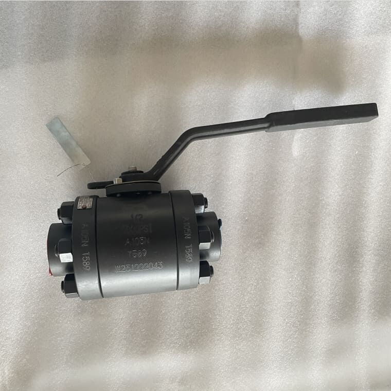 Soft Seated Ball Valve, 1/2 IN, 800 PSI, ASTM A105N, SW