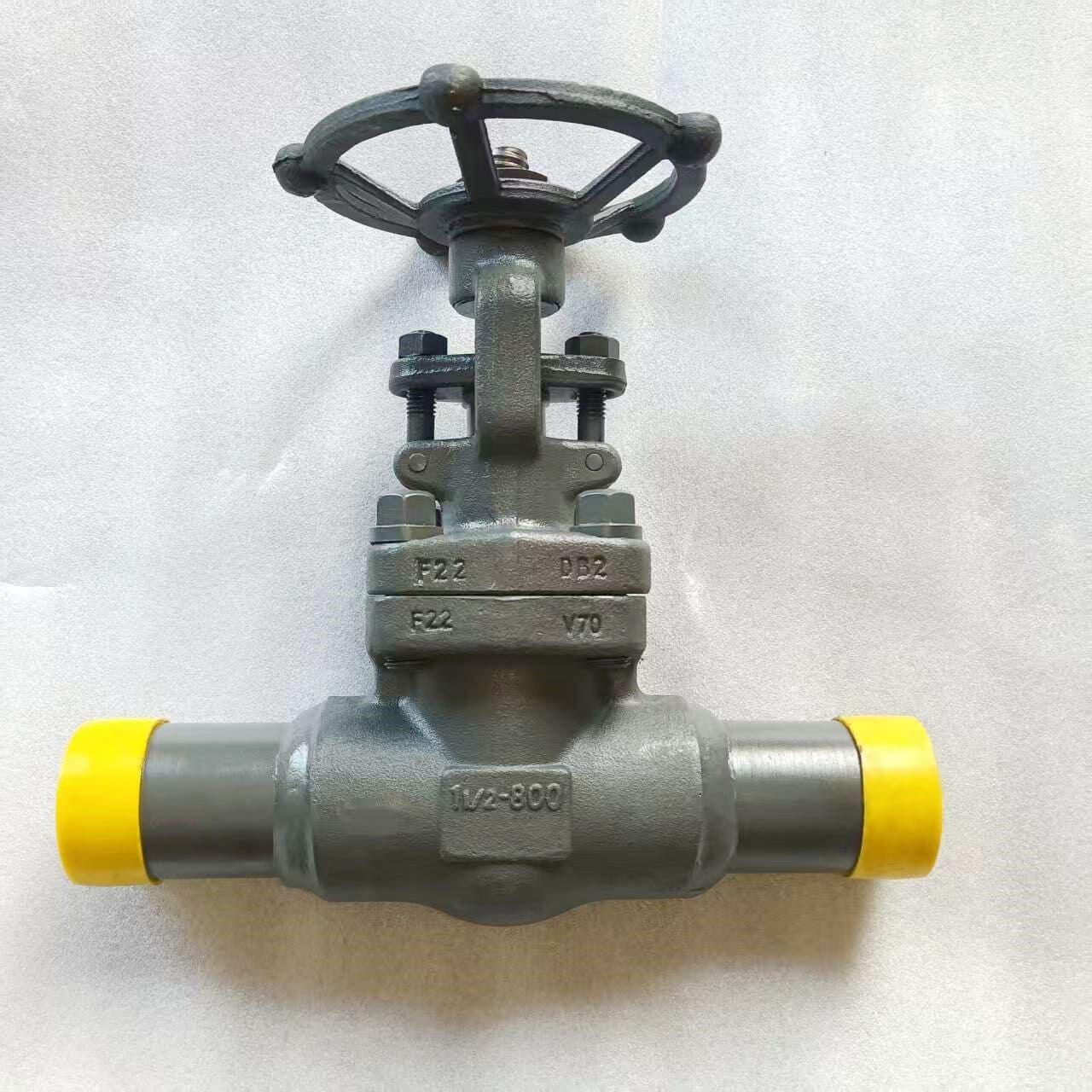 API 602 Gate Valve, A182 F22, 1-1/2 Inch, Class 800 LB, OS&amp;Y
