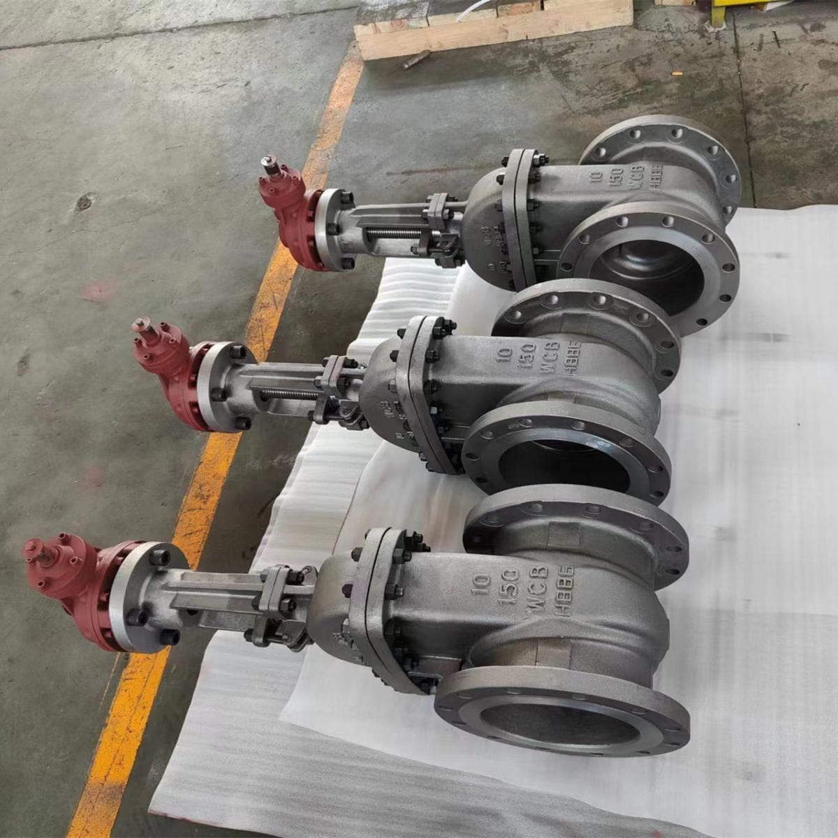Raised Flange Gate Valve, 10 Inch, 150 LB, WCB, API 600