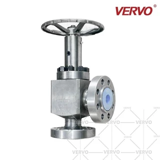 90 Degree Globe Valve, ASTM A182 F304L, 1-1/2 Inch, 900 LB