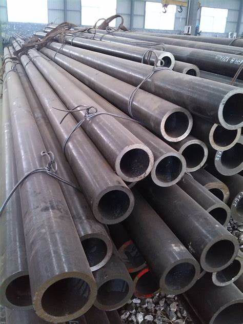 What is the material of hot rolled seamless steel pipe