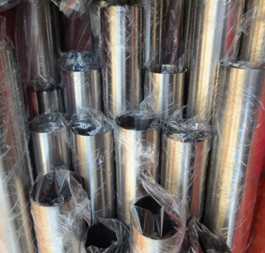 Geometrical characteristics of large diameter steel pipe section