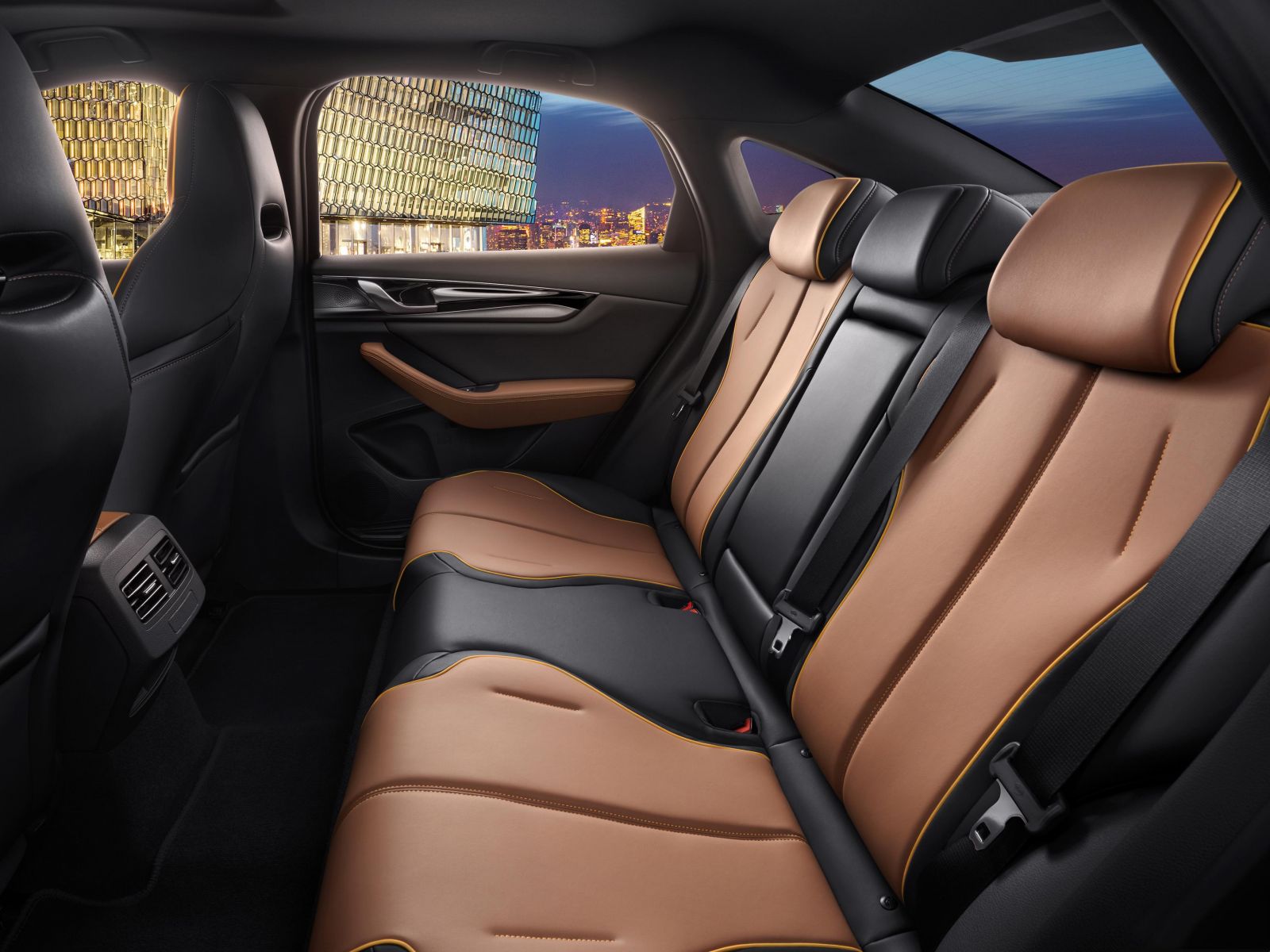 2023 Byd Qing Plus 4 Doors 5 Seats Sedan Pure Energy Electric Vehicle PHEV Car 2023 Byd Qing Plus 4 Doors 5 Seats Sedan Pure Energy Electric Vehicle PHEV Car