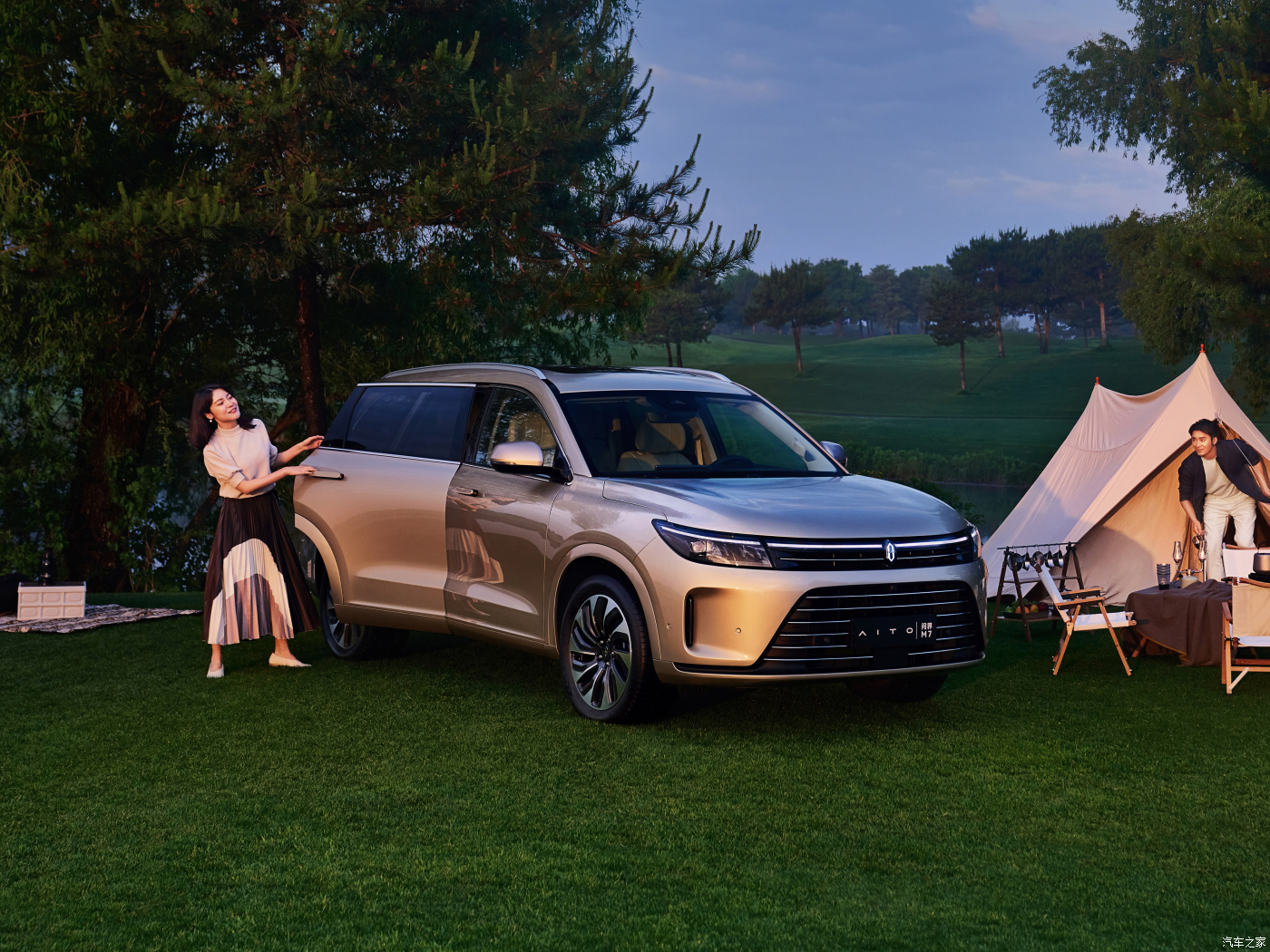 China Wholesale Price Aito M7 New Energy Vehicles Electricity Phev Hybrid Car Automobile Electric EV Car