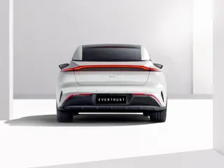 EV Car Sedan Zhiji Im L7 2022 PRO Design High Quality Automobile Made in China New Energy Vehicle Cheap Adult Electric Used Cars White