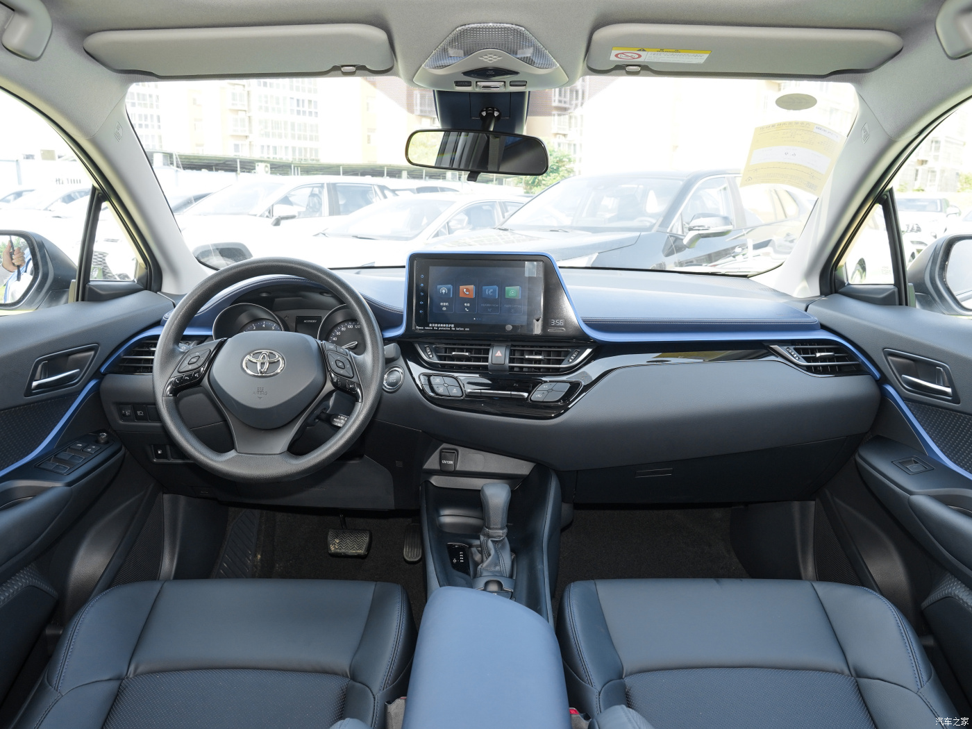 China Popular and Best-Seller GAC Toyota C-Hr New Energy Hev Electric Car