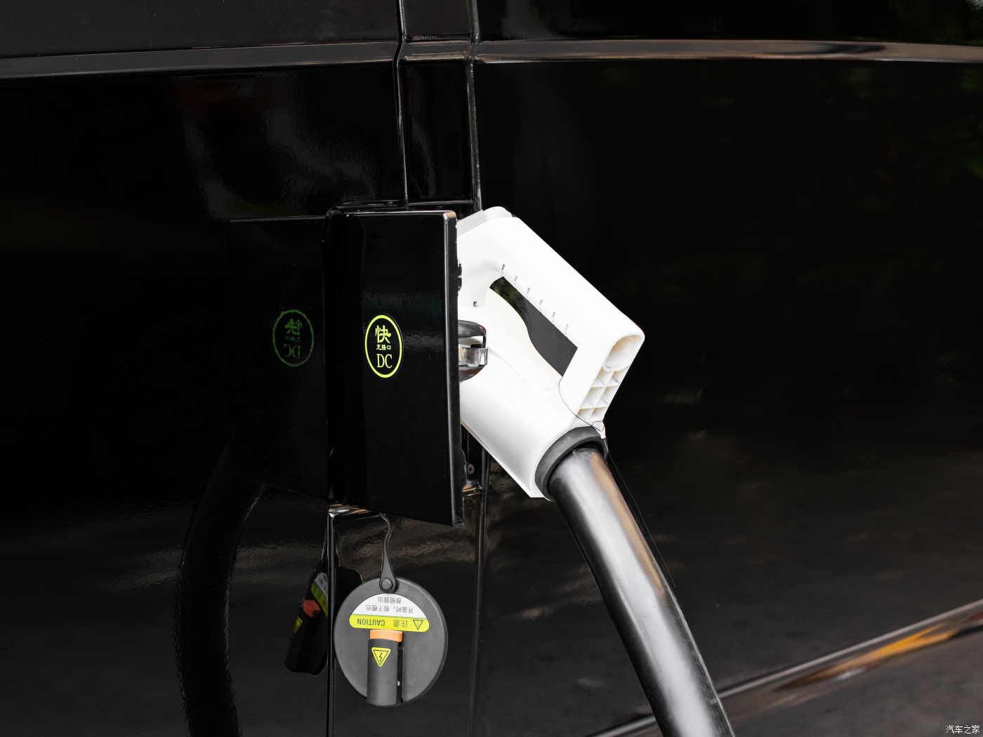 2023 China Soueast-Motor Sem-Delica 9 Seats Standard Edition Passenger EV Car