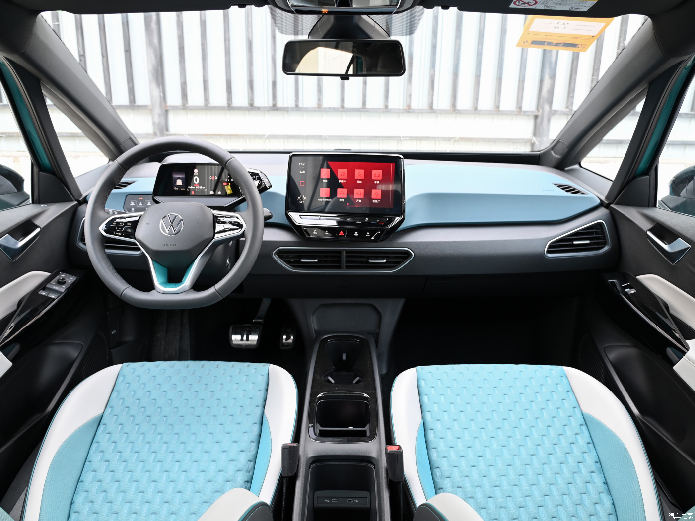 China Best-Seller EV Car Saic VW ID3 5 Seats 5 Doors 160km Bev Family SUV EV Car