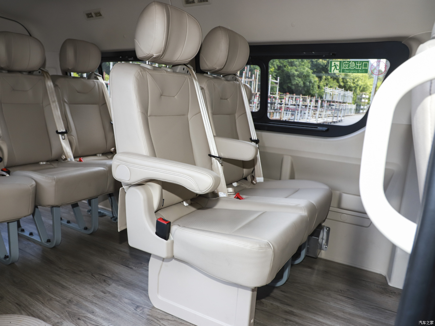 2023 China Soueast-Motor Sem-Delica 9 Seats Standard Edition Passenger EV Car