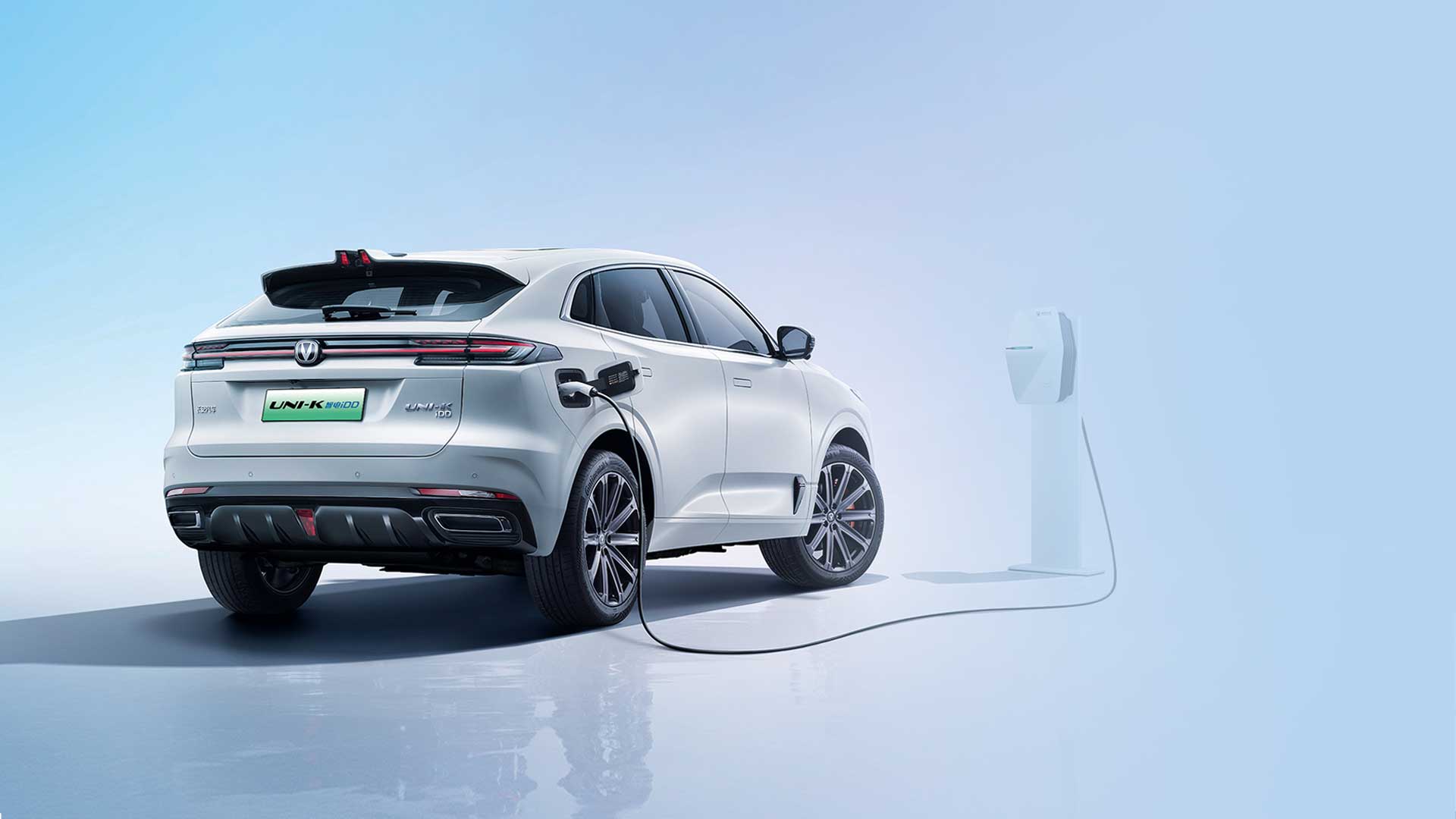 2023 New Listing Pure Energy 135km Phev 5 Doors 5 Seats Electric Car