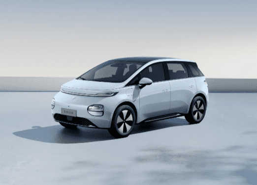 2023 Baojun Clouds New Vehicle Pure Electric with Fast Charge Car Mini Car