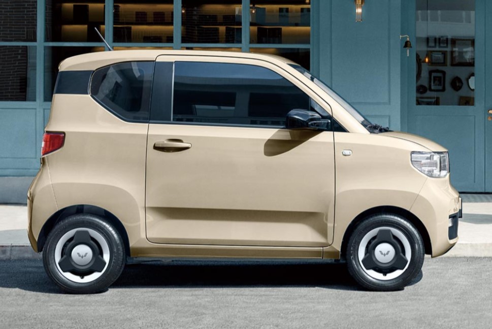 Wuling Hongguang Mini EV Car 300 KM Mini Electric Used Car