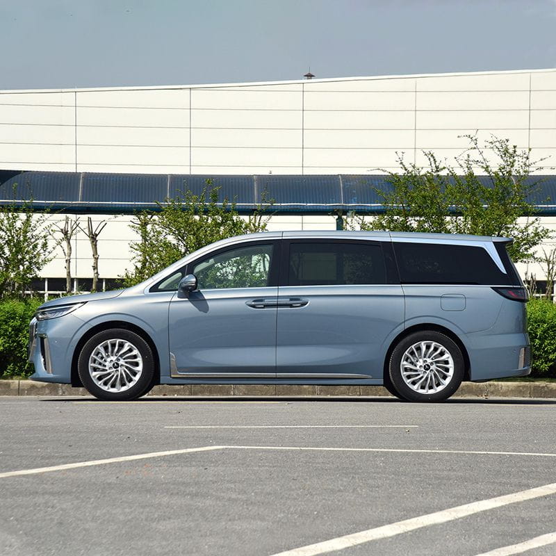 2023 New Voyah Dreamer Electric Vehicle Pure Energy MPV Car