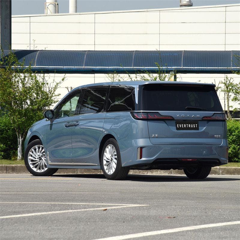 2023 New Voyah Dreamer Electric Vehicle Pure Energy MPV Car