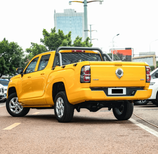 2023 Pickup with Cheap Price with Airbags and Seat-Heating Diesel Fuel Car