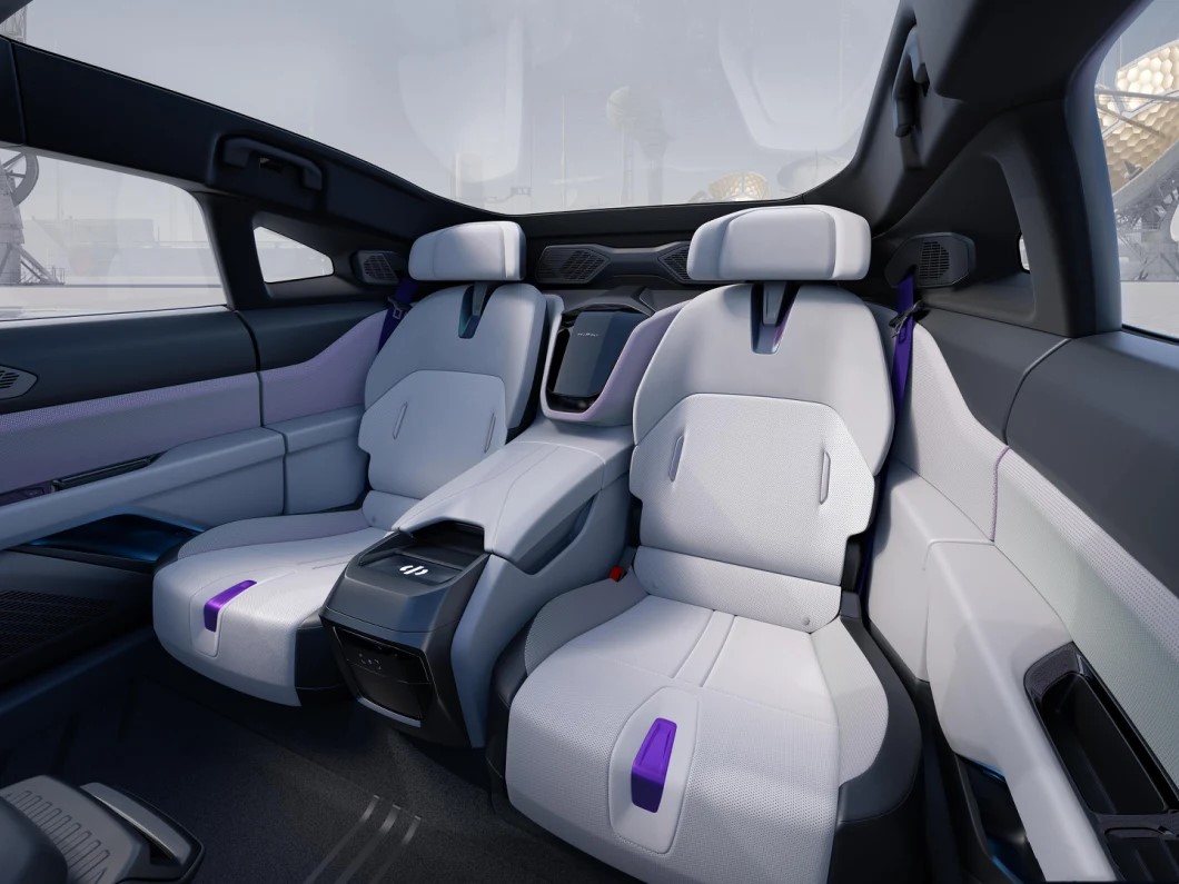 2022 New 600 km Hatchback Electric Vehicle EV Car