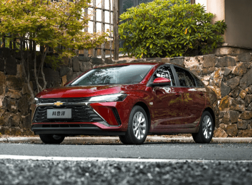 Chevrolet Monza with Sunroof Good Performance Electric Vehicle