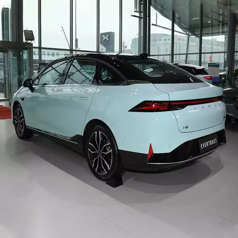 Xpeng P5 Made in China 2023 Version with Cheap Price Pure Electric Car