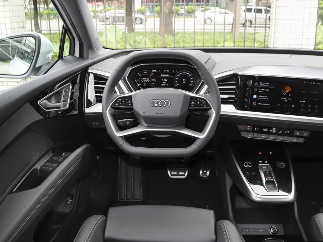 Audi Q4 E-Tron 4 Doors 5 Seats 605km Electric SUV Car Audi Q4 E-Tron 4 Doors 5 Seats 605km Electric SUV Car