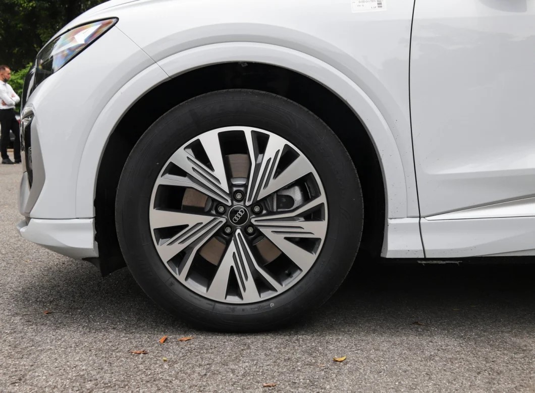 Audi Q4 E-Tron 4 Doors 5 Seats 605km Electric SUV Car Audi Q4 E-Tron 4 Doors 5 Seats 605km Electric SUV Car