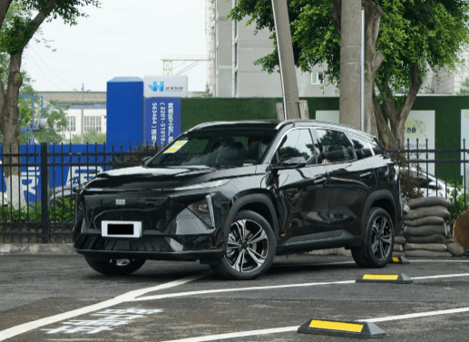 2023 Geely Galaxyl7 Made in China with Cheap Price Hybrid Electric Long Range Car