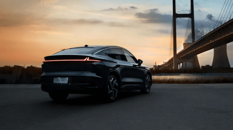 2023 Hot Sale Feifan R7 551km/642km Left-Hand Electric Car