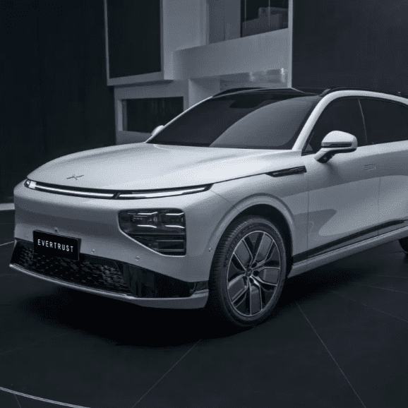 Electric Car Xpeng G9 New Energy Vehicle with Good Price