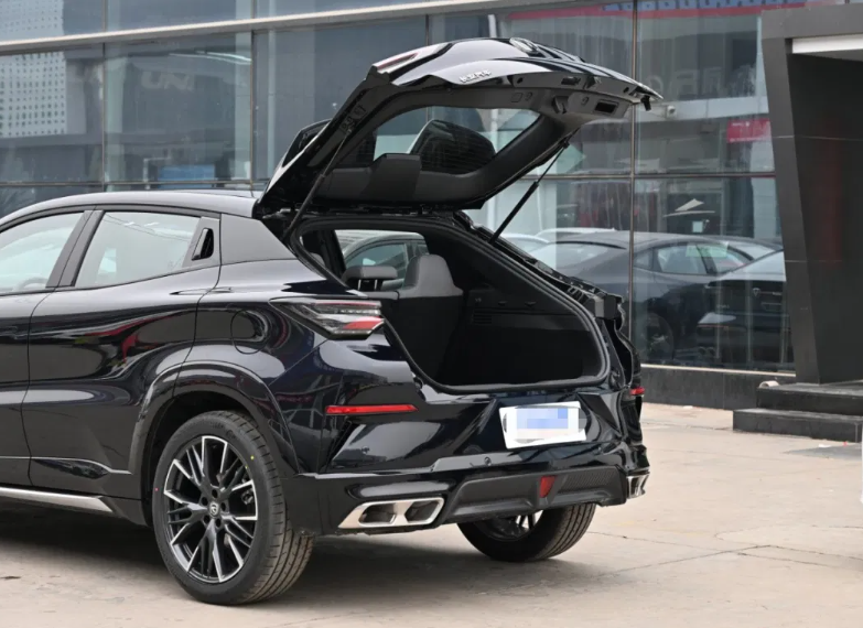 Changan Uni-T Gasoline Car Cheap Price with Good Quality SUV for Adults Car