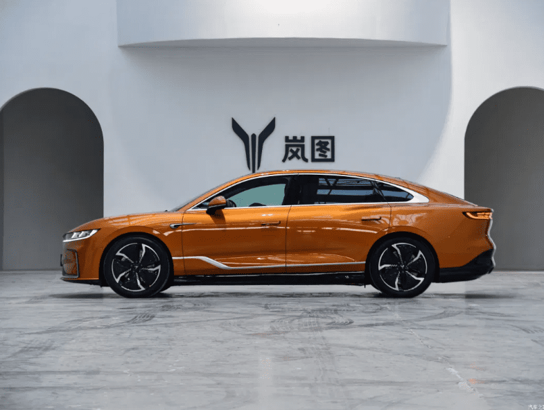Voyah Chasing Light Electric Car Max-Speed 210km New Energy Vehicle