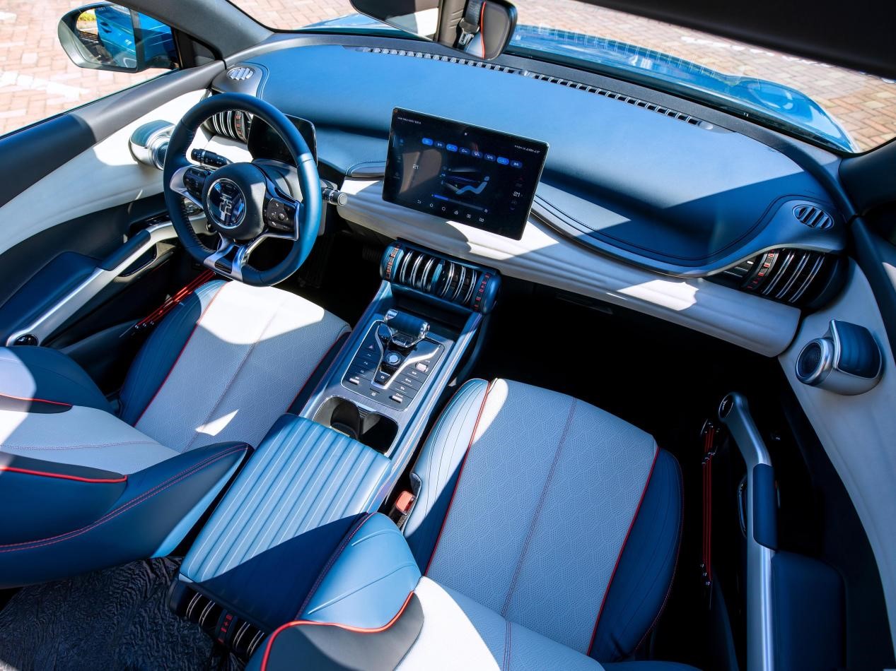 2023 Hot Sale Byd Yuan with Cheap Price LHD Pure Electric Car