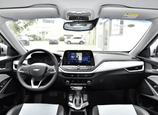 Chevrolet Menlo Cheap Price Electric Car 170km New Energy Vehicle