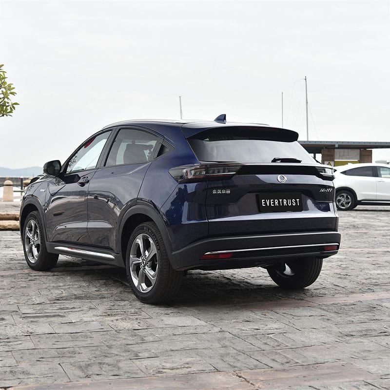 China 2023 Hongda MNV Electric Car with 5 Seats and Lower Price