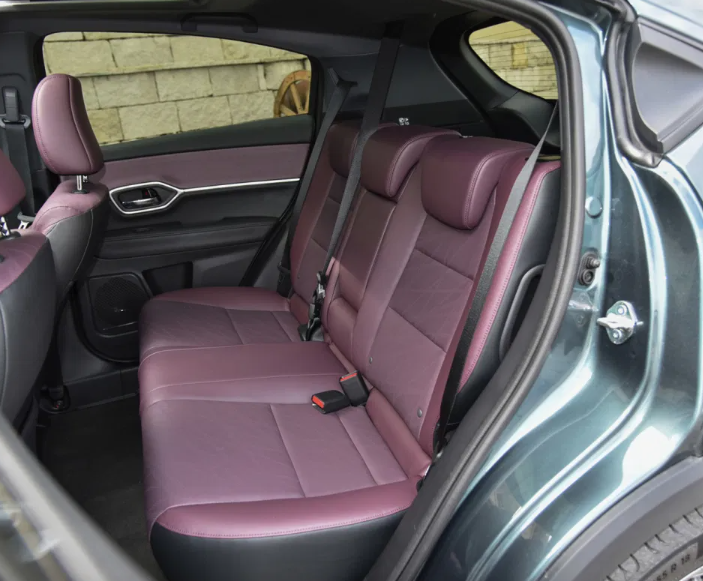 Dong Feng MNV Electric Car 5 Doors 5 Seats 140km Max Speed SUV Car