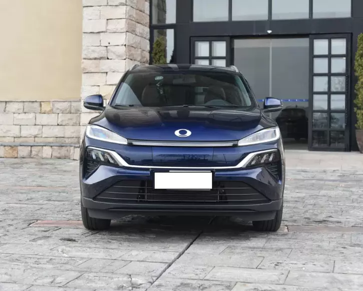 Dong Feng MNV Electric Car 5 Doors 5 Seats 140km Max Speed SUV Car
