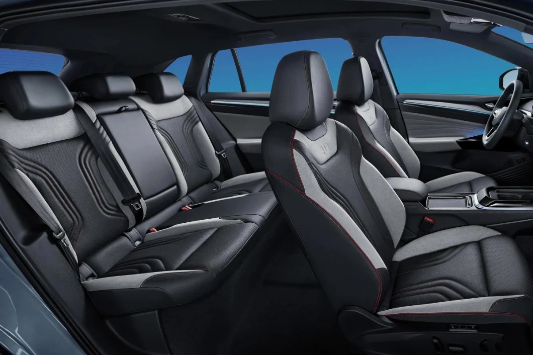 VW ID.4 Crozz Electric SUV Car, 160 km/h, 5 Seats, 5 Doors