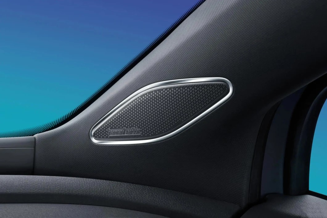 VW ID.4 Crozz Electric SUV Car, 160 km/h, 5 Seats, 5 Doors