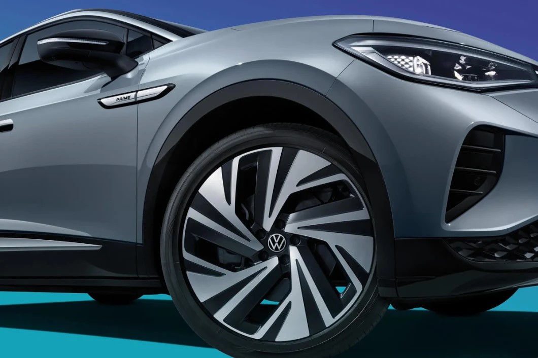 VW ID.4 Crozz Electric SUV Car, 160 km/h, 5 Seats, 5 Doors