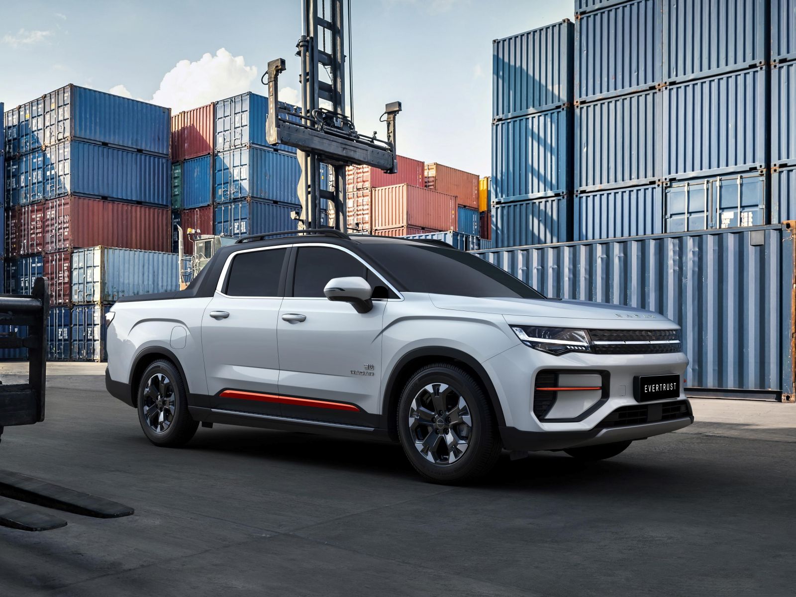 New Electric Car Radar Rd6 Bev New Mini EV Electric Van New Electric Car Radar Rd6 Bev New Mini EV Electric Van