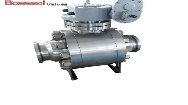 Welded Bonnet Ball Valve AISI 4130 3 1/16 Inch 2000 PSI Bosseal