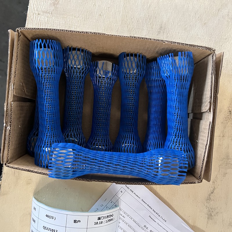 Inconel 718 Nickel Chromium Screw, Stud Bolt with Two Heavy Hex Nuts